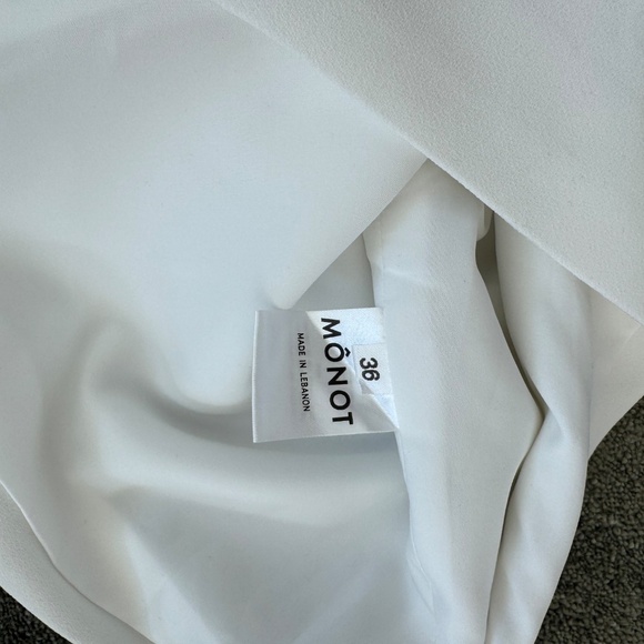 Mônot V-neck Crepe Strapless Mini Dress - Picture 7 of 7